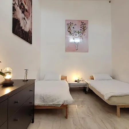 Apartment Luxury En-suite Double. Beach-house With Sea Views Mellieha