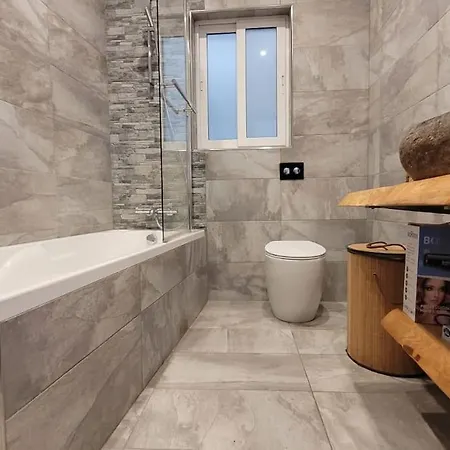 Apartment Luxury En-suite Double. Beach-house With Sea Views Mellieha