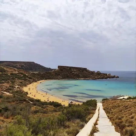 Apartment Luxury En-suite Double. Beach-house With Sea Views Mellieha