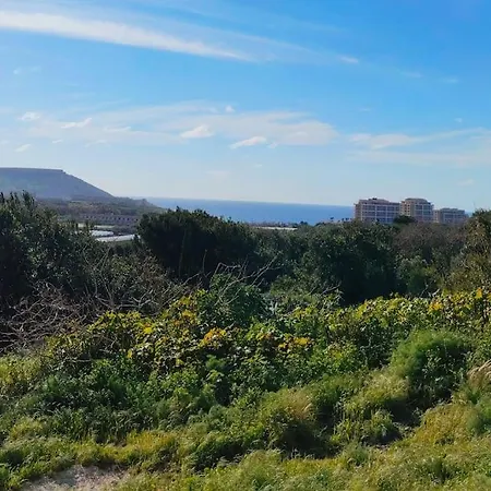 Luxury En-suite Double. Beach-house With Sea Views Mellieha