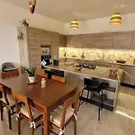 Appartement Luxury En-suite Double. Beach-house With Sea Views Mellieħa