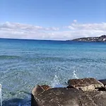 Luxury En-suite Double. Beach-house With Sea Views