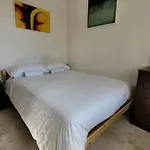 Luxury En-suite Double. Beach-house With Sea Views Appartement *