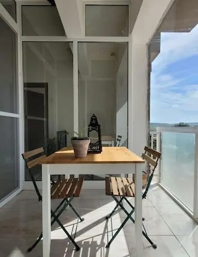 Luxury En-suite Double. Beach-house With Sea Views Lejlighed